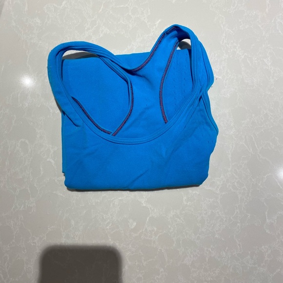 Ivivva tank - Picture 2 of 4